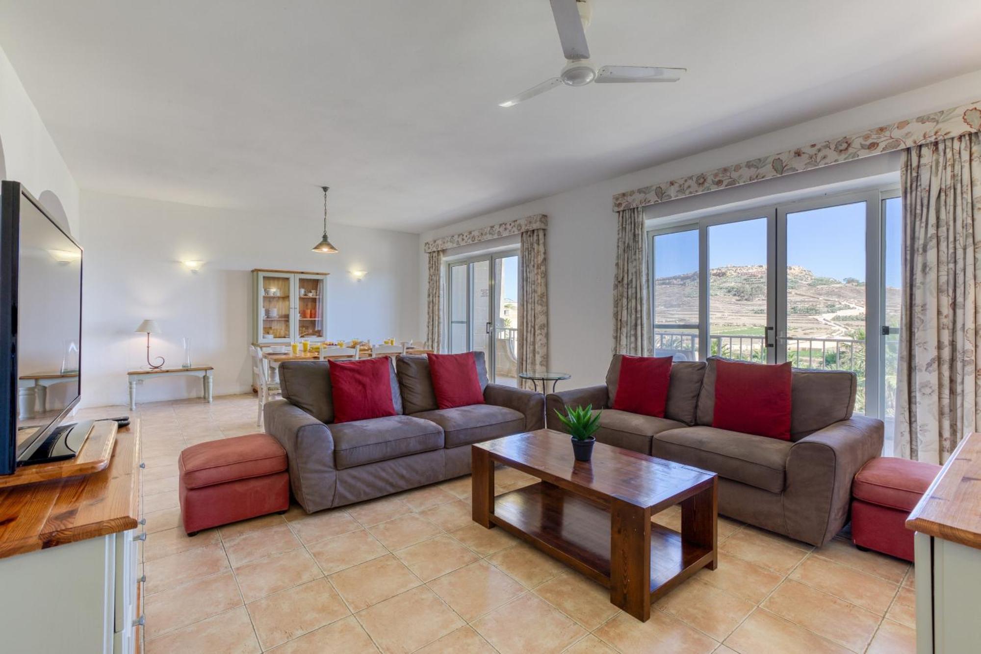 Ta Frenc Apartments Ghasri  Luaran gambar