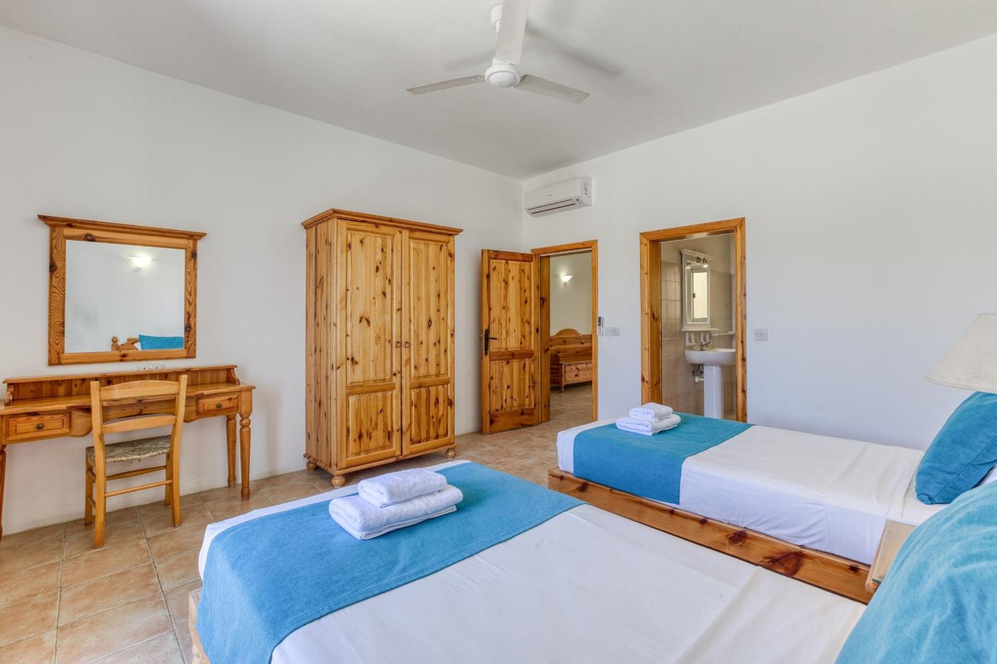 Ta Frenc Apartments Ghasri  Luaran gambar