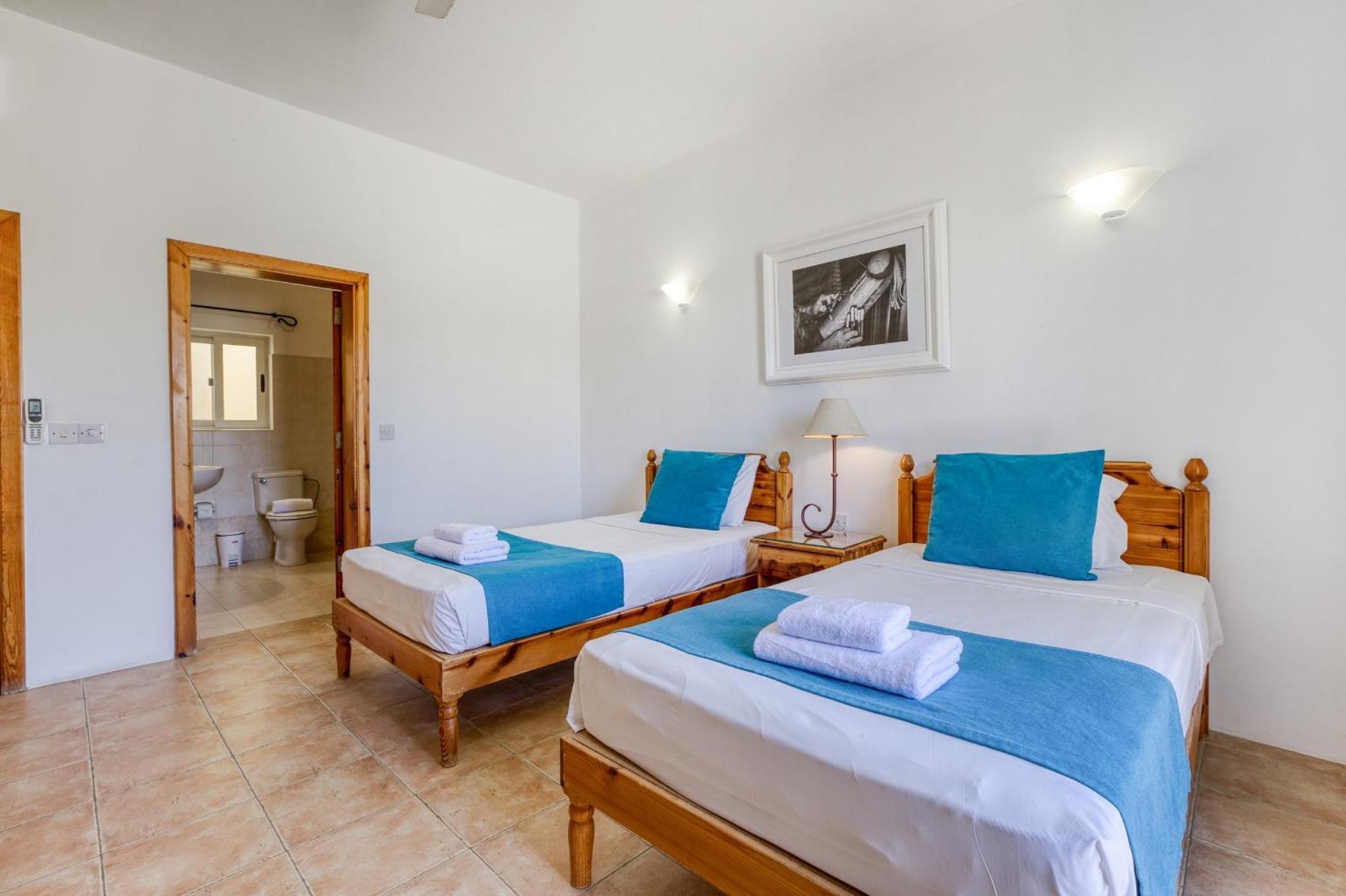 Ta Frenc Apartments Ghasri  Luaran gambar