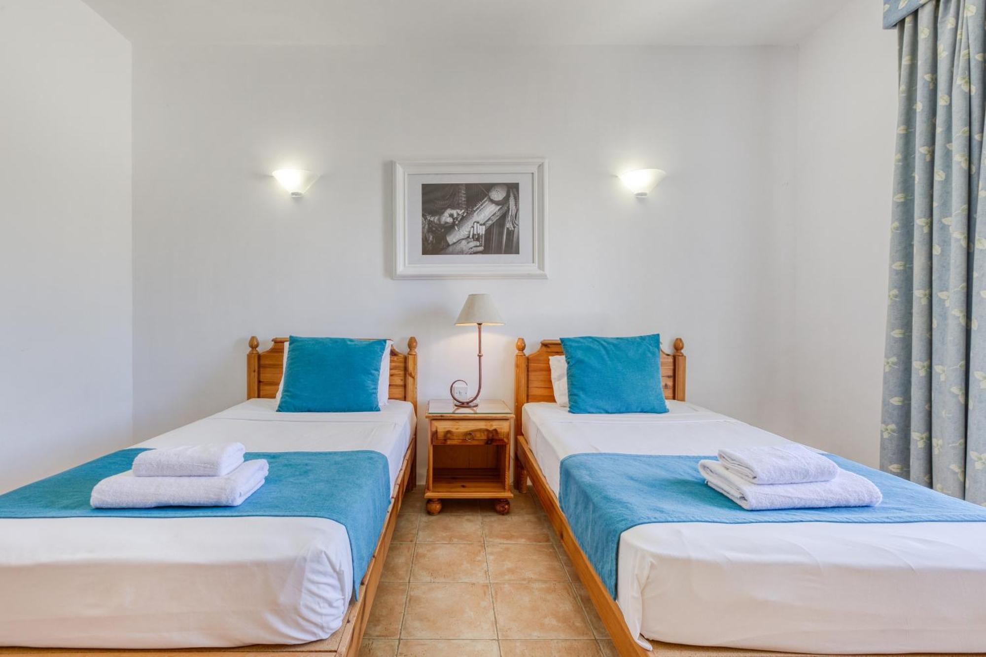 Ta Frenc Apartments Ghasri  Luaran gambar